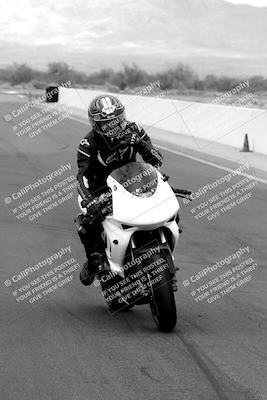 media/Mar-20-2023-Moto Forza (Mon) [[d0bbc59e78]]/Around the Pits/